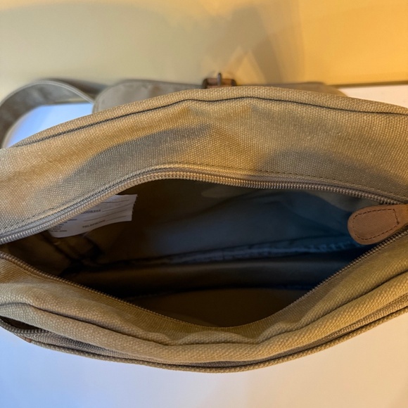 VINTAGE L.L. BEAN CANVAS AND LEATHER MESSENGER BAG - Picture 13 of 14